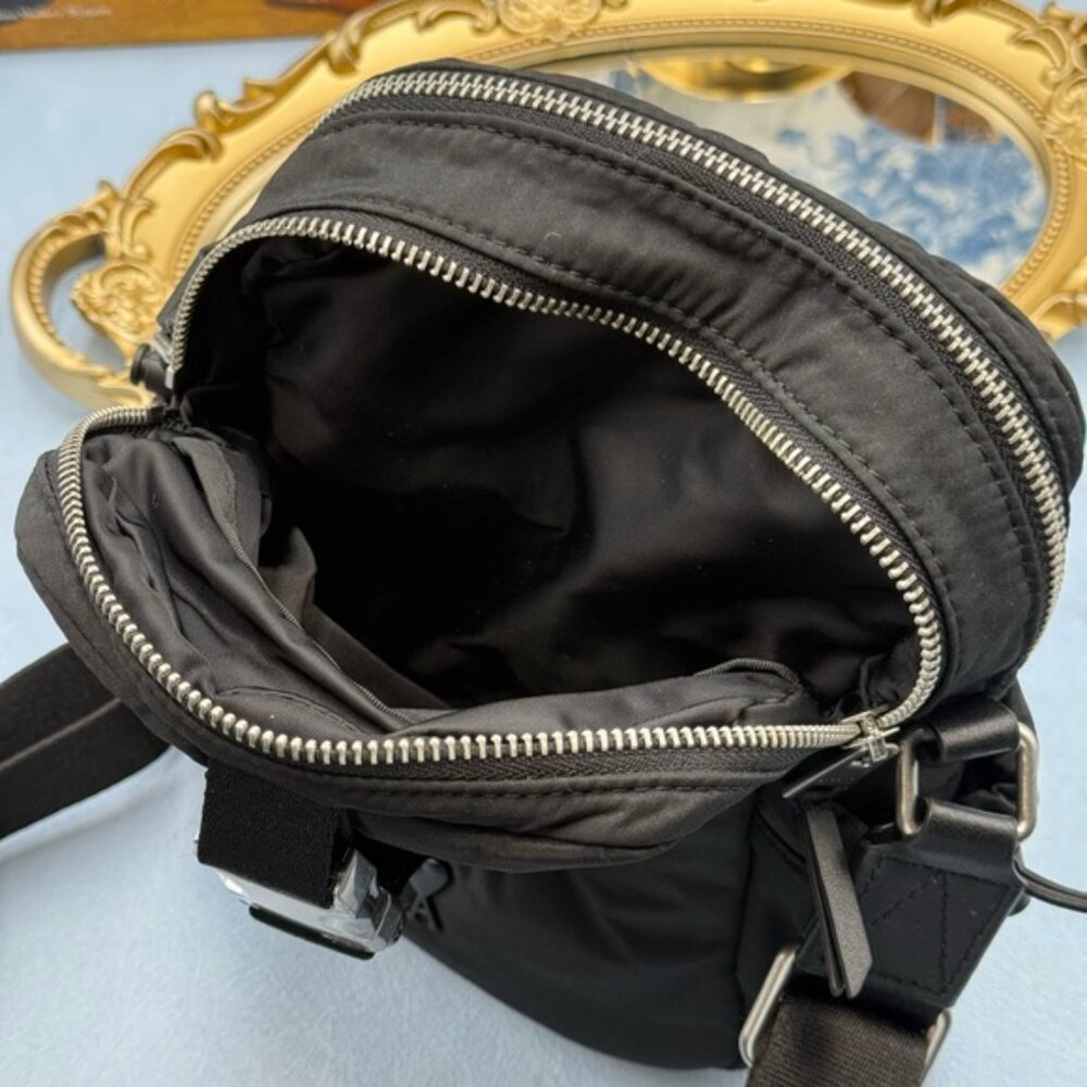 🆕 AMI PARIS 🧿 NWOT Black Ami de Coeur Crossbody Pocket Pouch - Picture 10 of 16